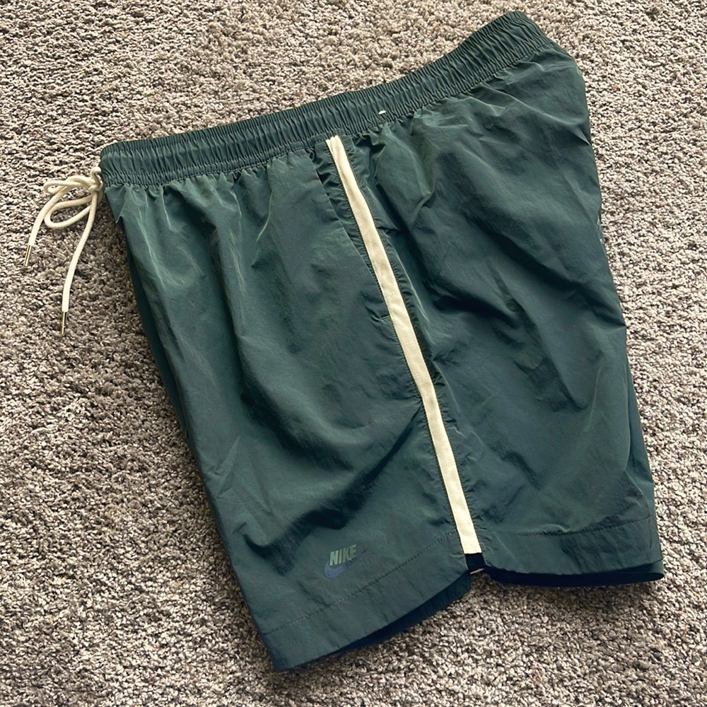 Nike repel swim suit for men size medium new with tags